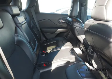 2019 Jeep Cherokee Latitude Plus Fwd z USA, uszkodzony, nr VIN 1C4PJLLB4KD225947